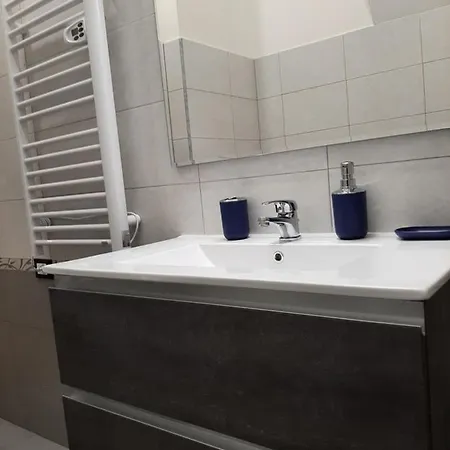 アパート Alecatia 2