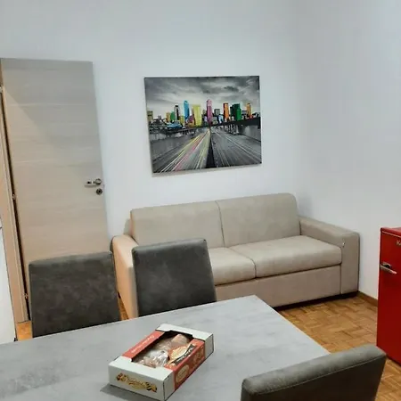 Apartament Alecatia 2 *
