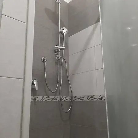 アパート Alecatia 2